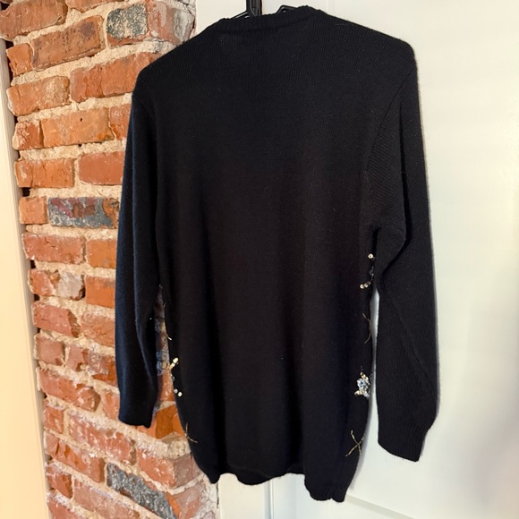 Vintage Alfred Dunner Black Sweater with Argyle Sequins and Beads Size Petite M - Picture 3 of 6